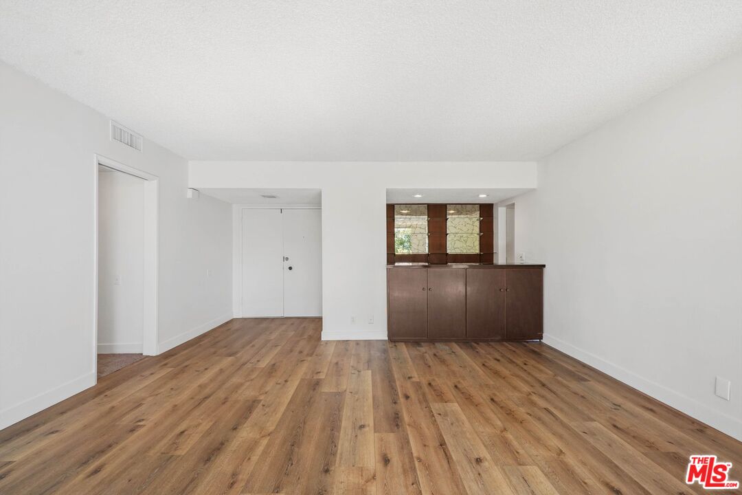 1015 N Kings Rd Unit: 310