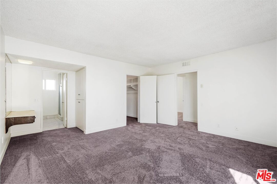 1015 N Kings Rd Unit: 310