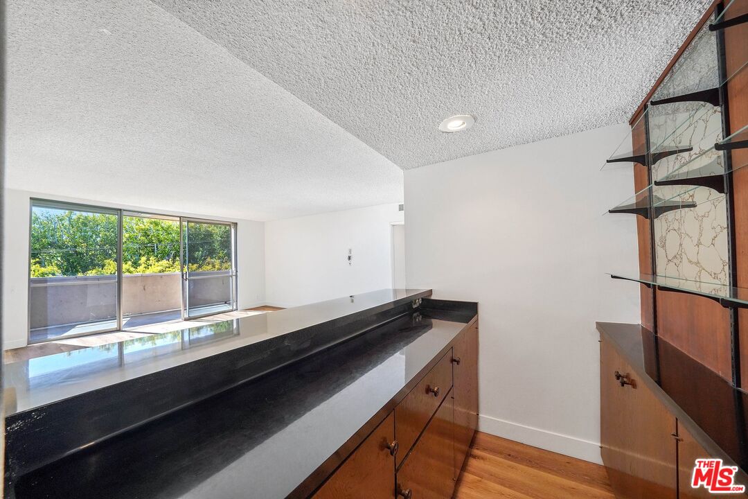 1015 N Kings Rd Unit: 310