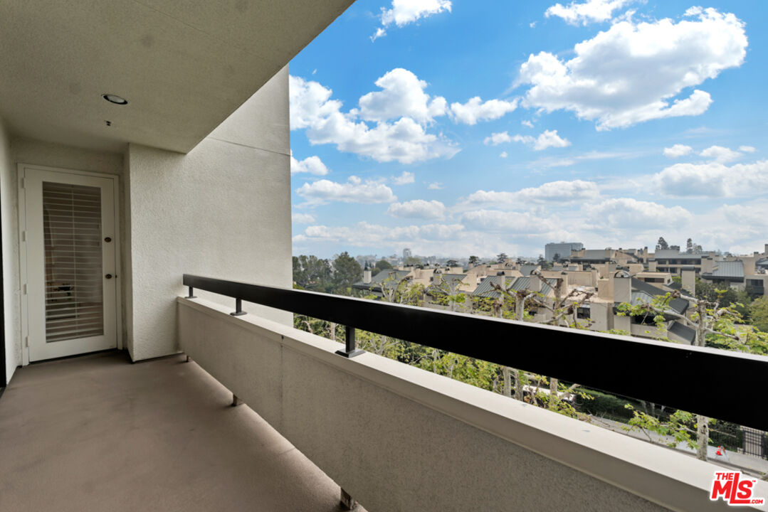 2142 Century Park Ln Unit: 307