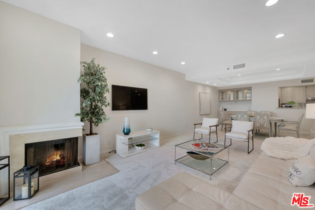 2142 Century Park Ln Unit: 307