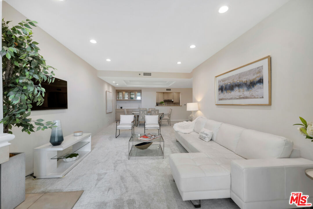 2142 Century Park Ln Unit: 307