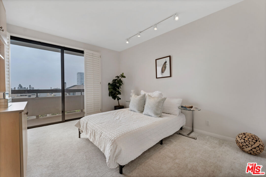 2142 Century Park Ln Unit: 307