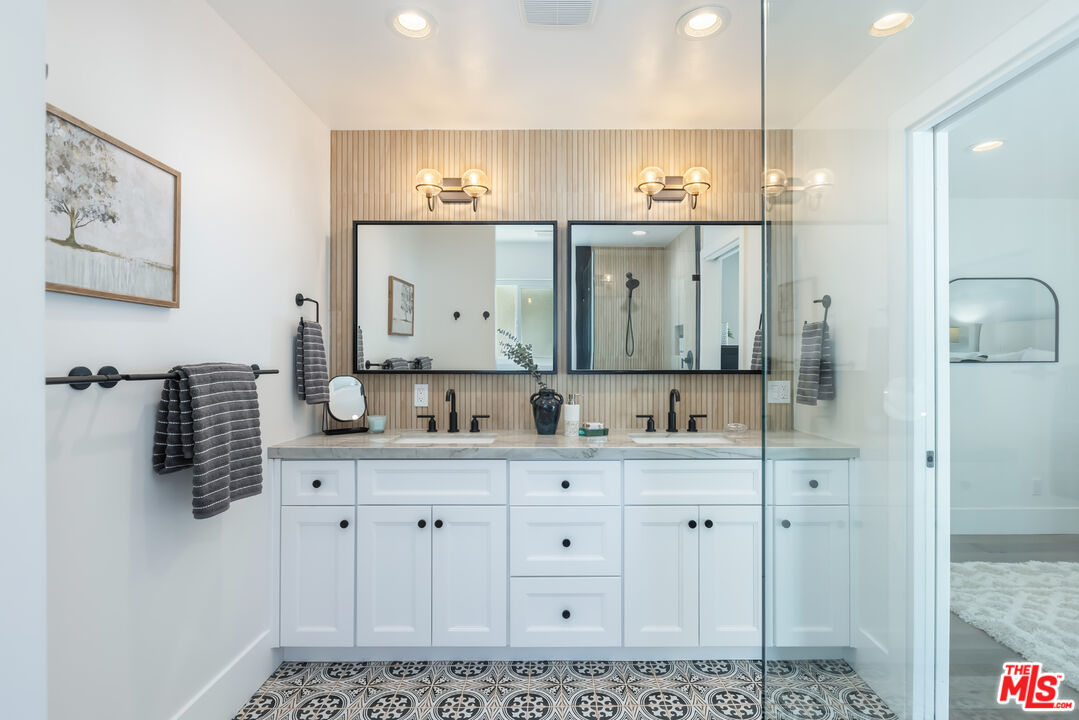 247 Channel Heights Ct