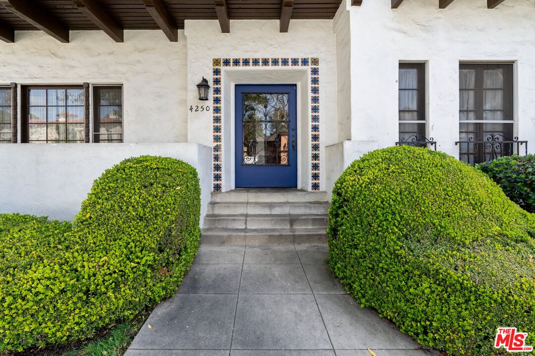 4250 Garthwaite Ave Unit: 2