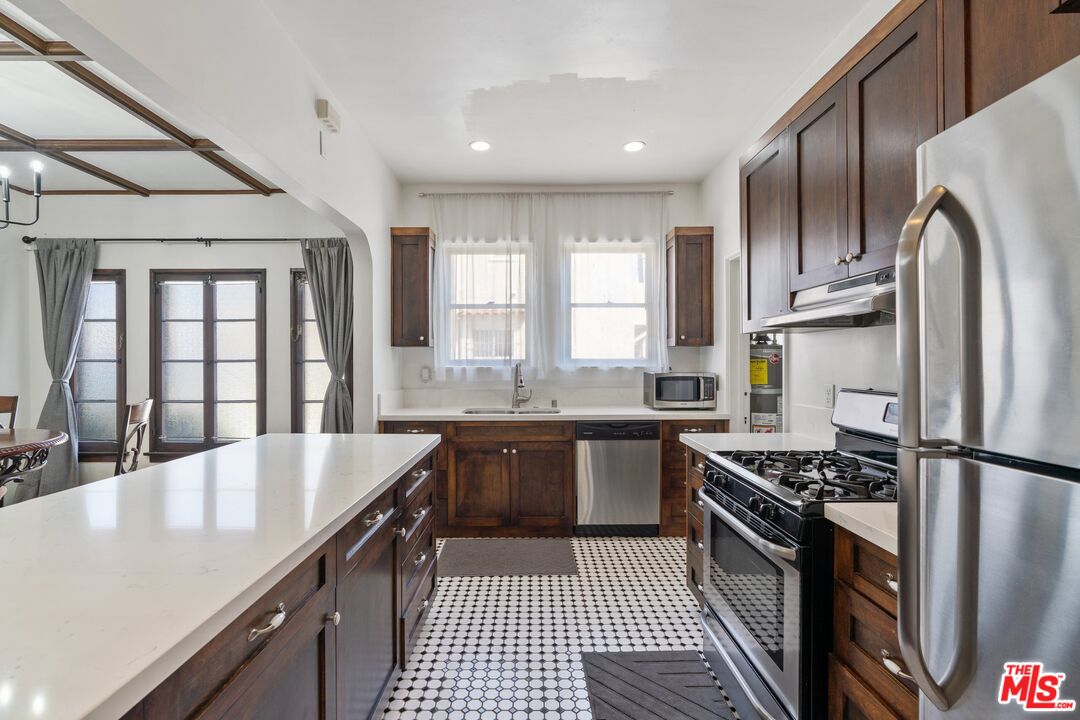 4250 Garthwaite Ave Unit: 2