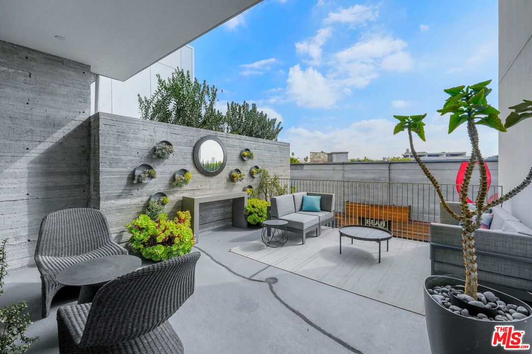 901 Hancock Ave Unit: 314