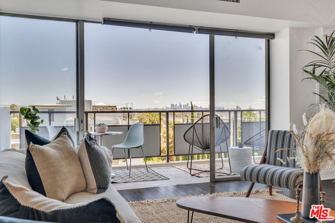 1155 N La Cienega Blvd Unit: 411