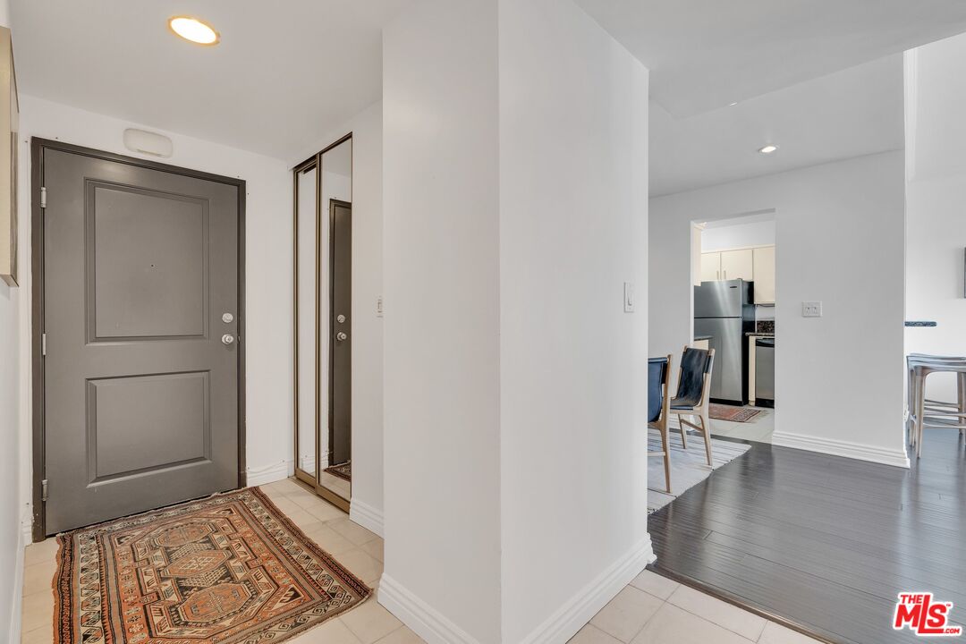 1155 N La Cienega Blvd Unit: 411