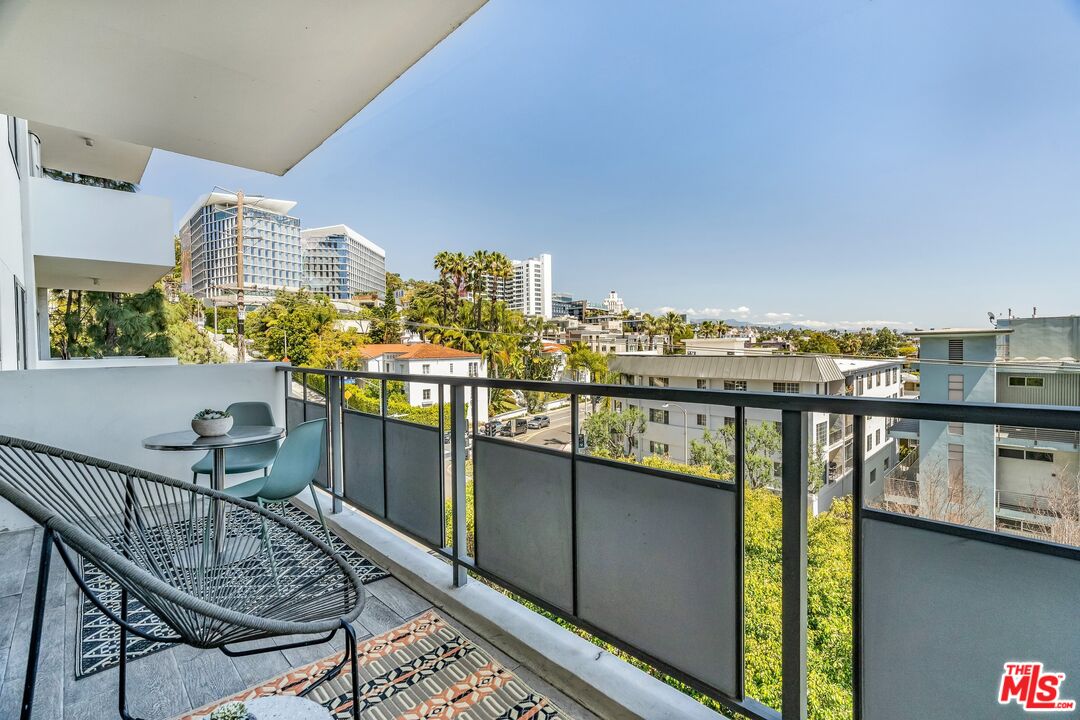 1155 N La Cienega Blvd Unit: 411