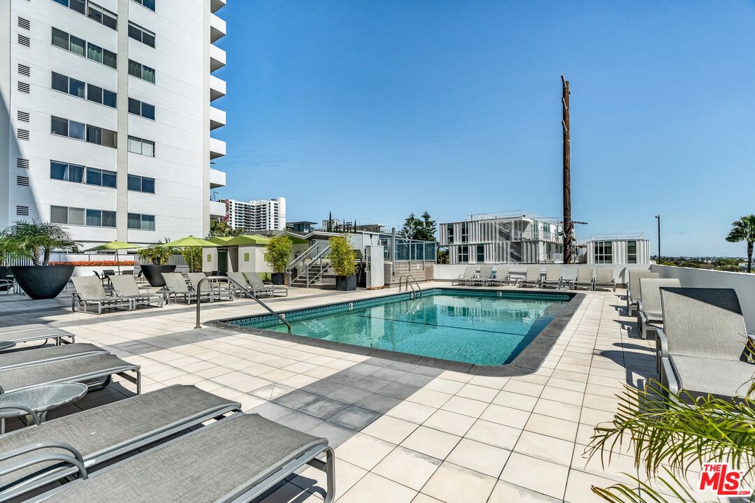 1155 N La Cienega Blvd Unit: 411
