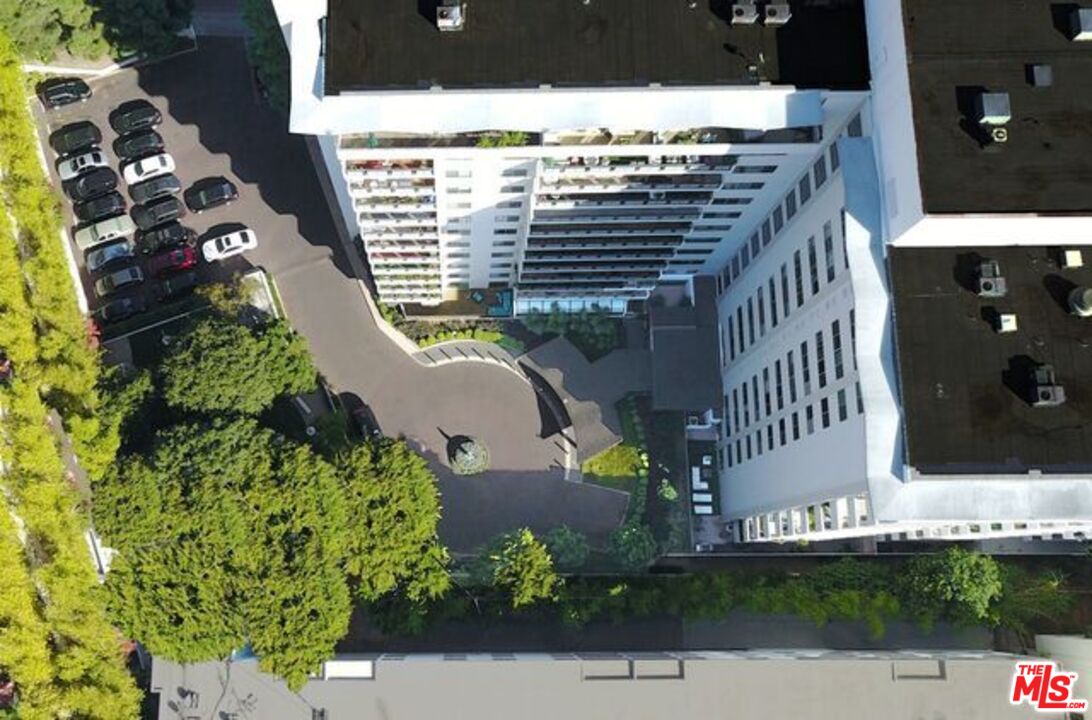 1155 N La Cienega Blvd Unit: 411