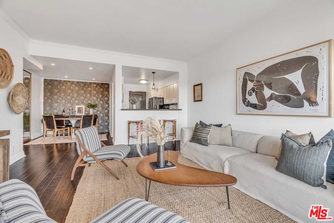 1155 N La Cienega Blvd Unit: 411