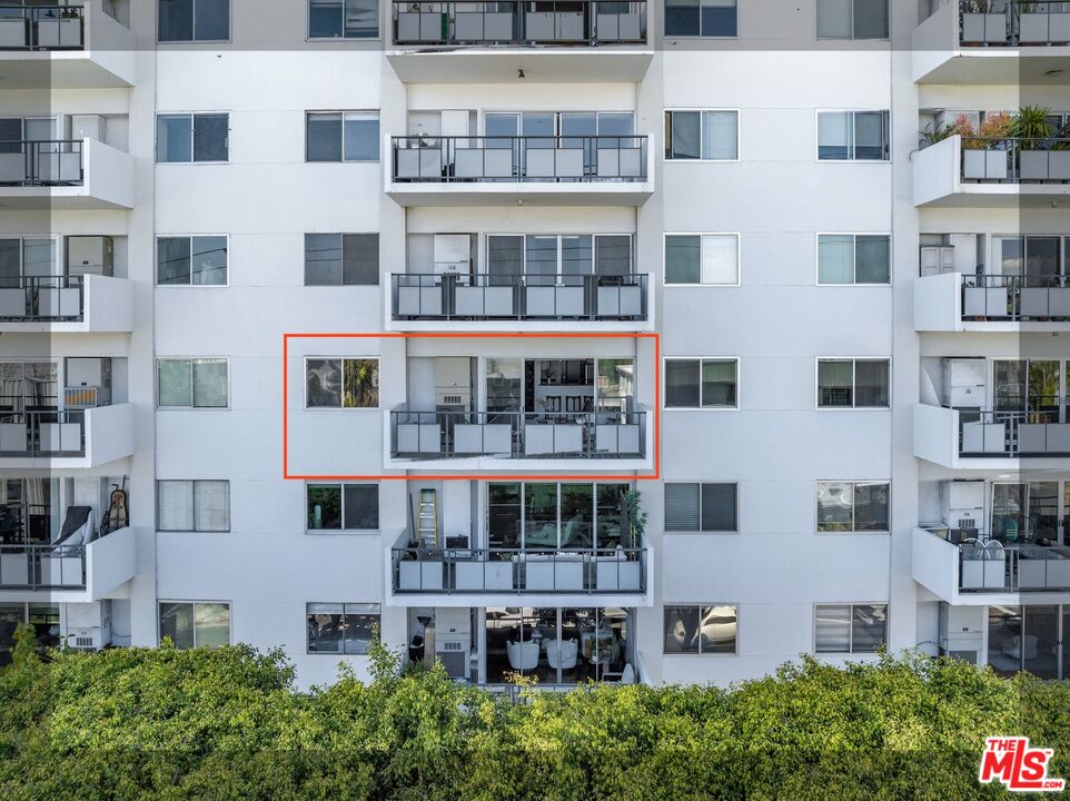 1155 N La Cienega Blvd Unit: 411