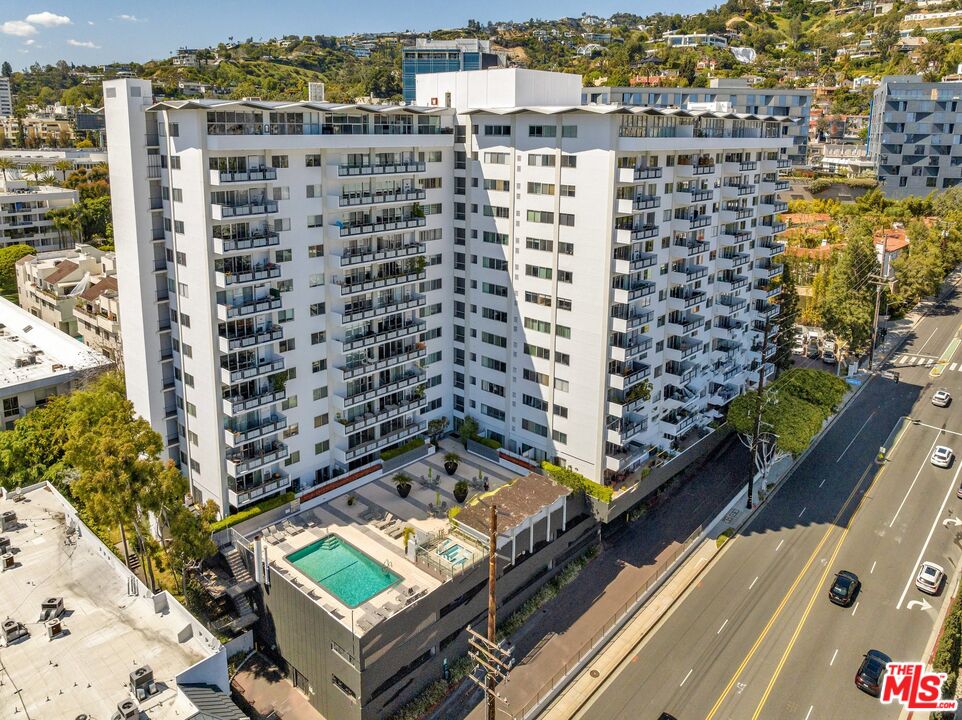 1155 N La Cienega Blvd Unit: 411