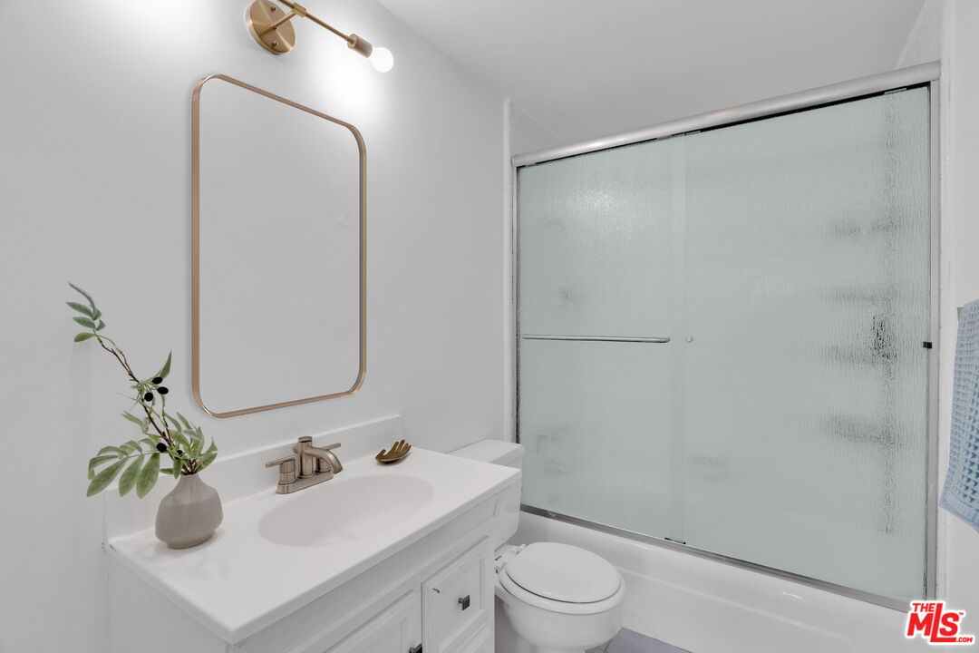 1155 N La Cienega Blvd Unit: 411