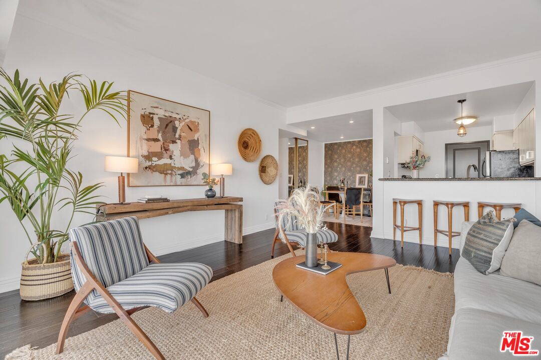 1155 N La Cienega Blvd Unit: 411