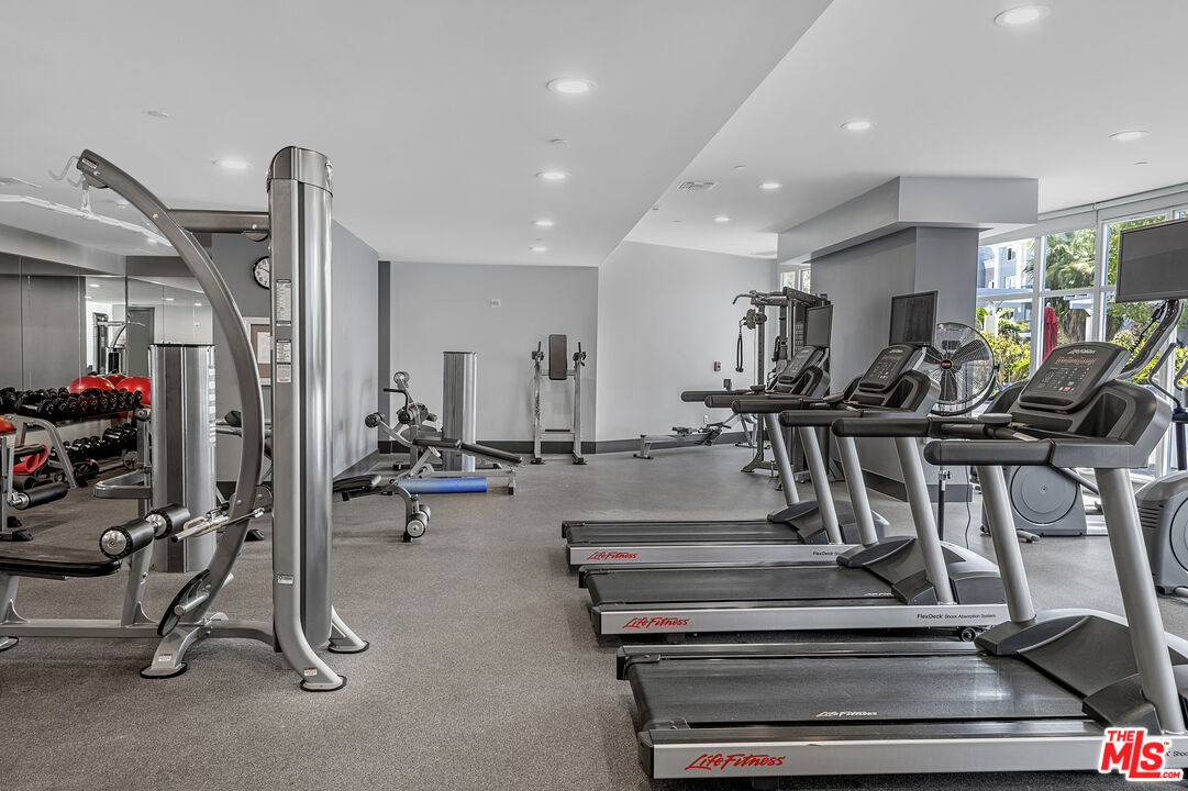 411 W Seaside Way Unit: 104