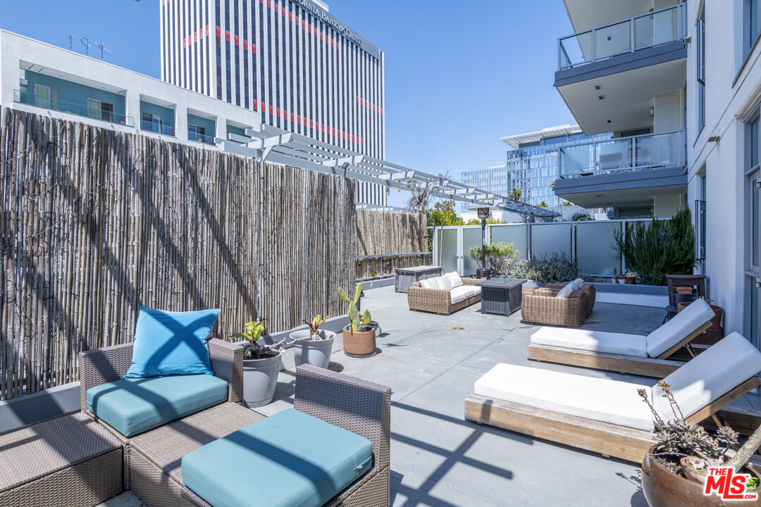 411 W Seaside Way Unit: 104