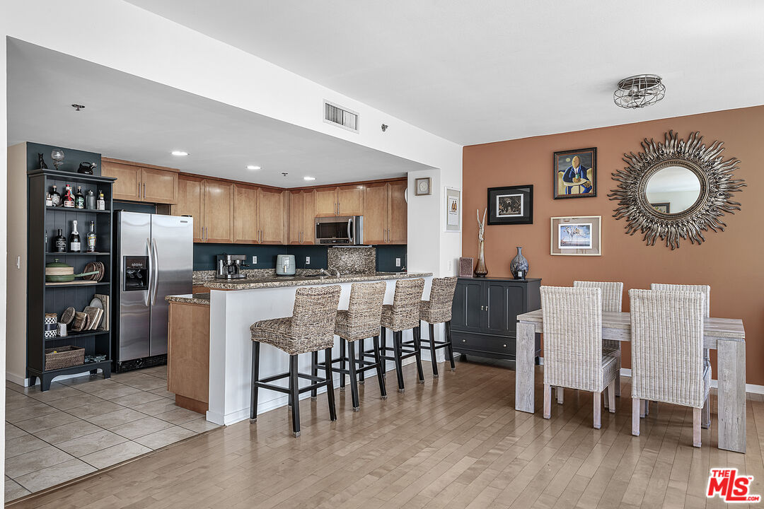 411 W Seaside Way Unit: 104