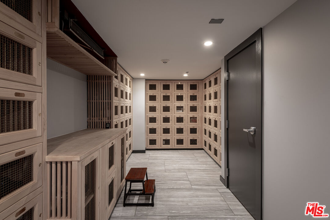 411 W Seaside Way Unit: 104