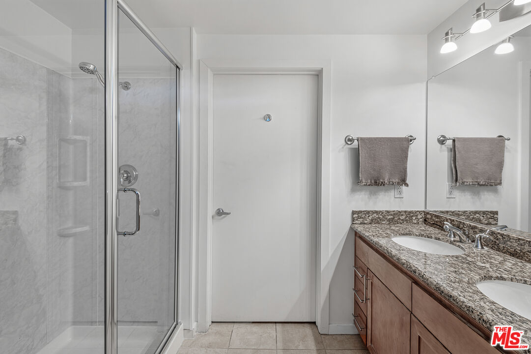 411 W Seaside Way Unit: 104