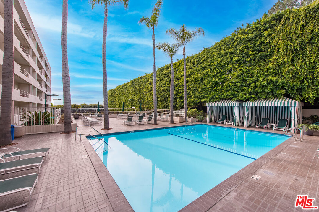 1131 ALTA LOMA RD Unit: 317