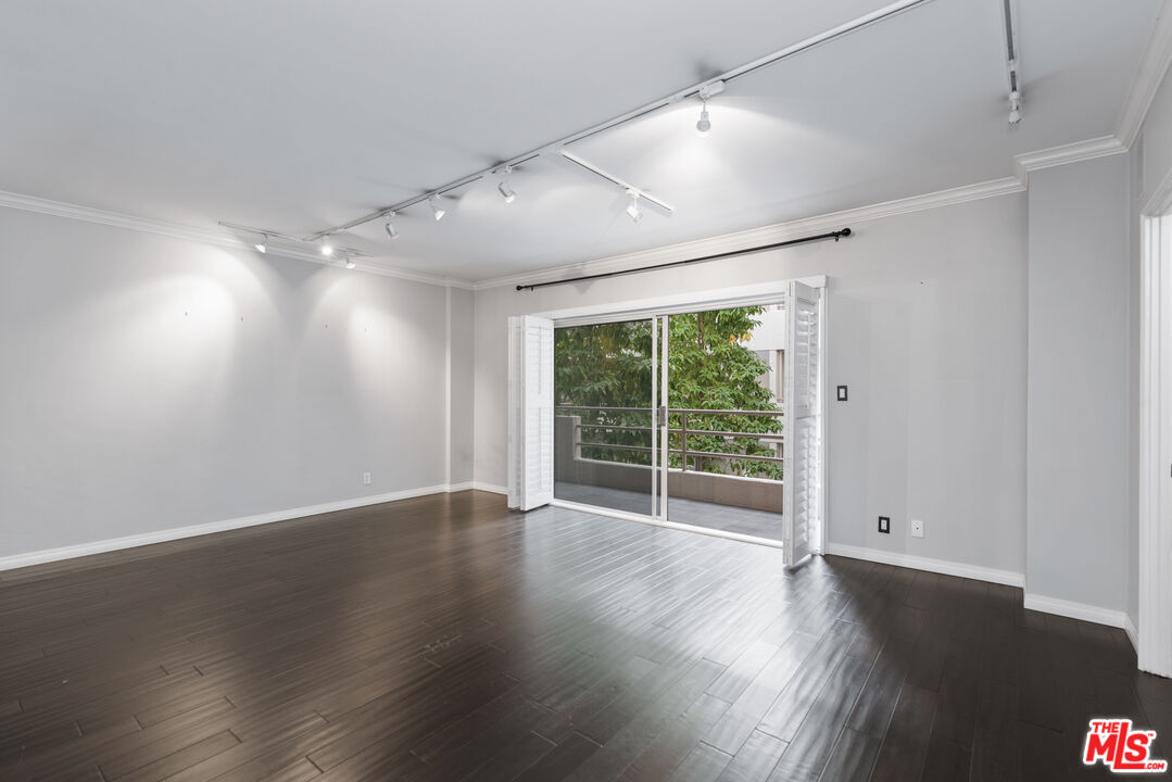 1131 ALTA LOMA RD Unit: 317