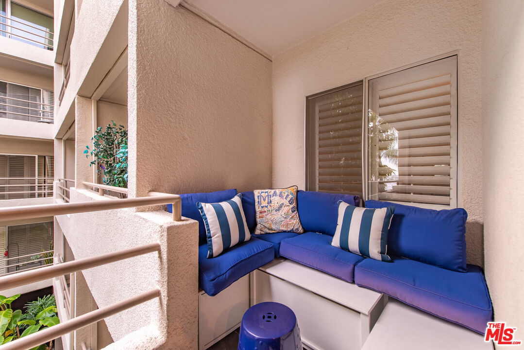 1131 ALTA LOMA RD Unit: 317