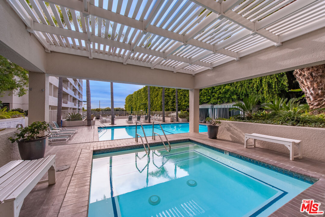 1131 ALTA LOMA RD Unit: 317