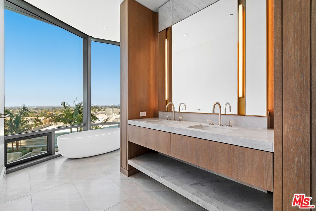 211 Elm Court Unit: 3B