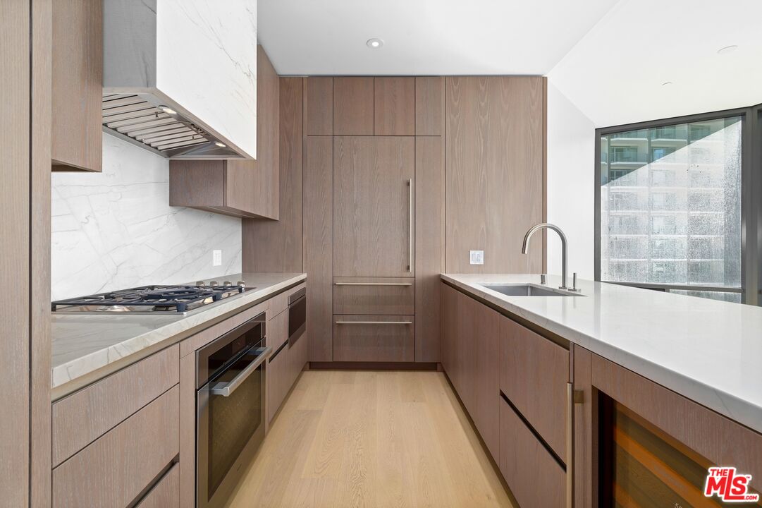 211 Elm Court Unit: 3B