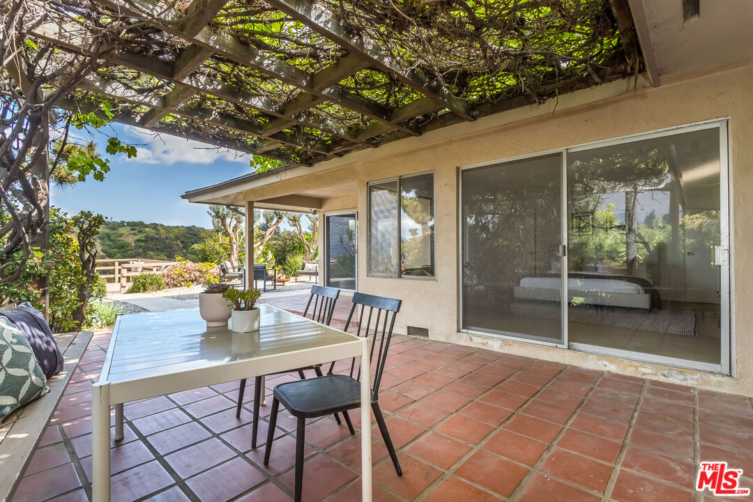 3700 Beverly Ridge Dr