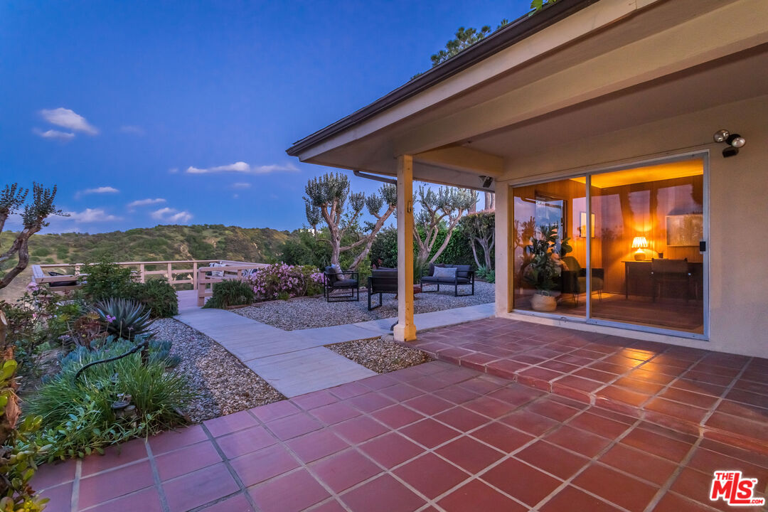 3700 Beverly Ridge Dr