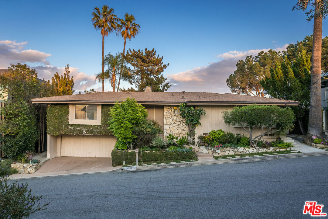 3700 Beverly Ridge Dr