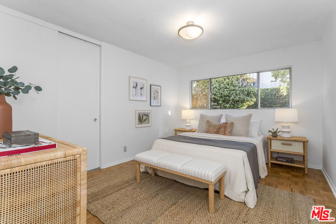 3700 Beverly Ridge Dr