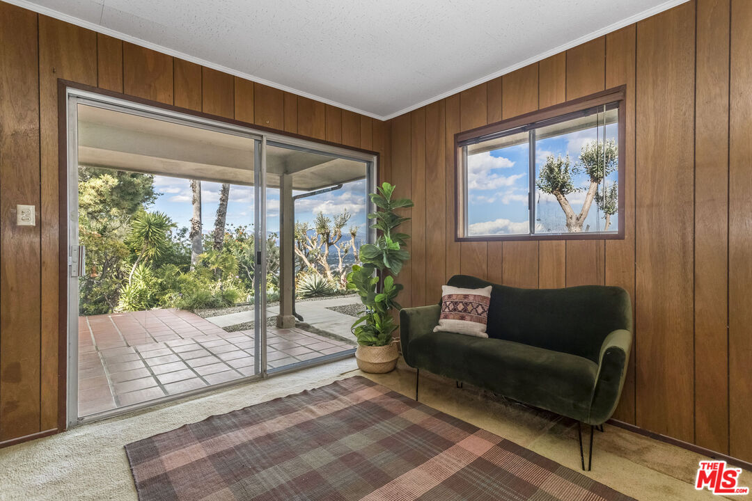 3700 Beverly Ridge Dr