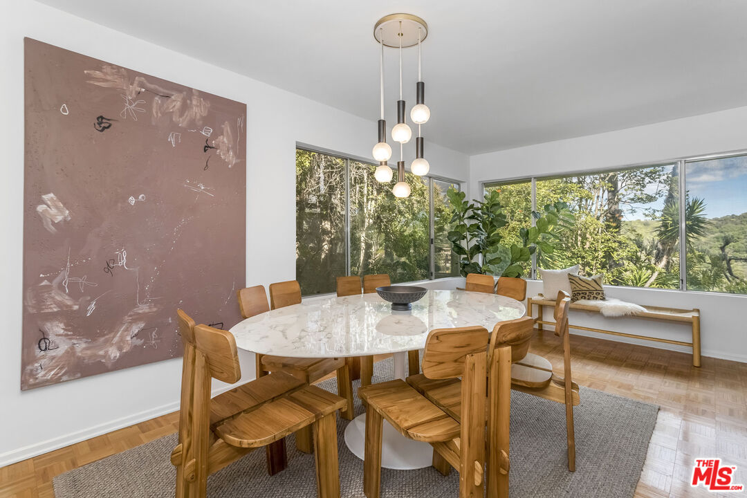 3700 Beverly Ridge Dr