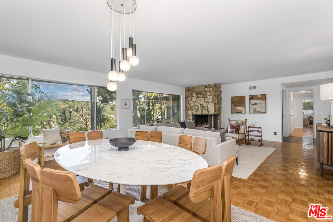 3700 Beverly Ridge Dr