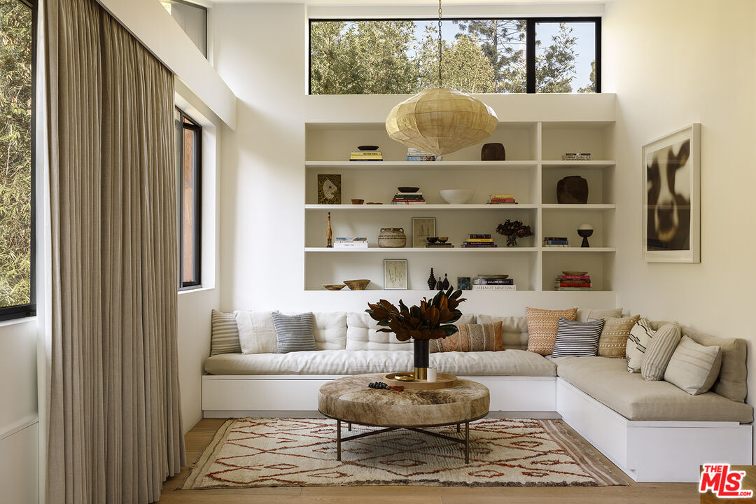 8970 Wonderland Park Ave