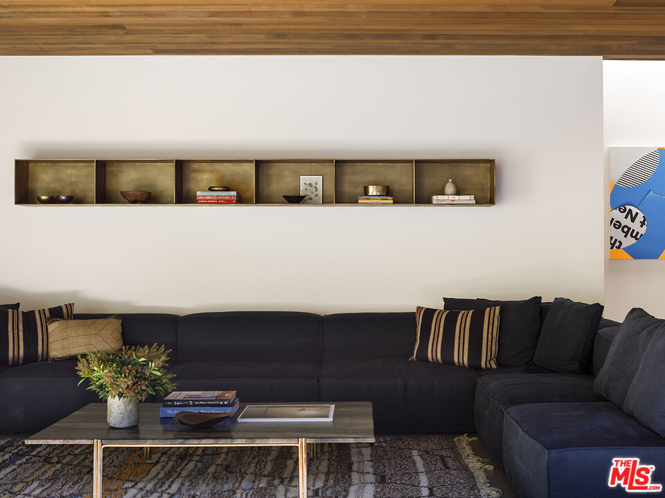 8970 Wonderland Park Ave