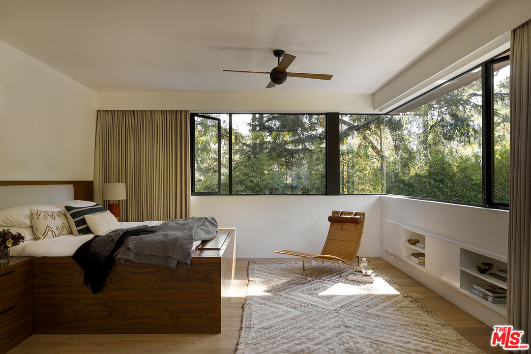 8970 Wonderland Park Ave