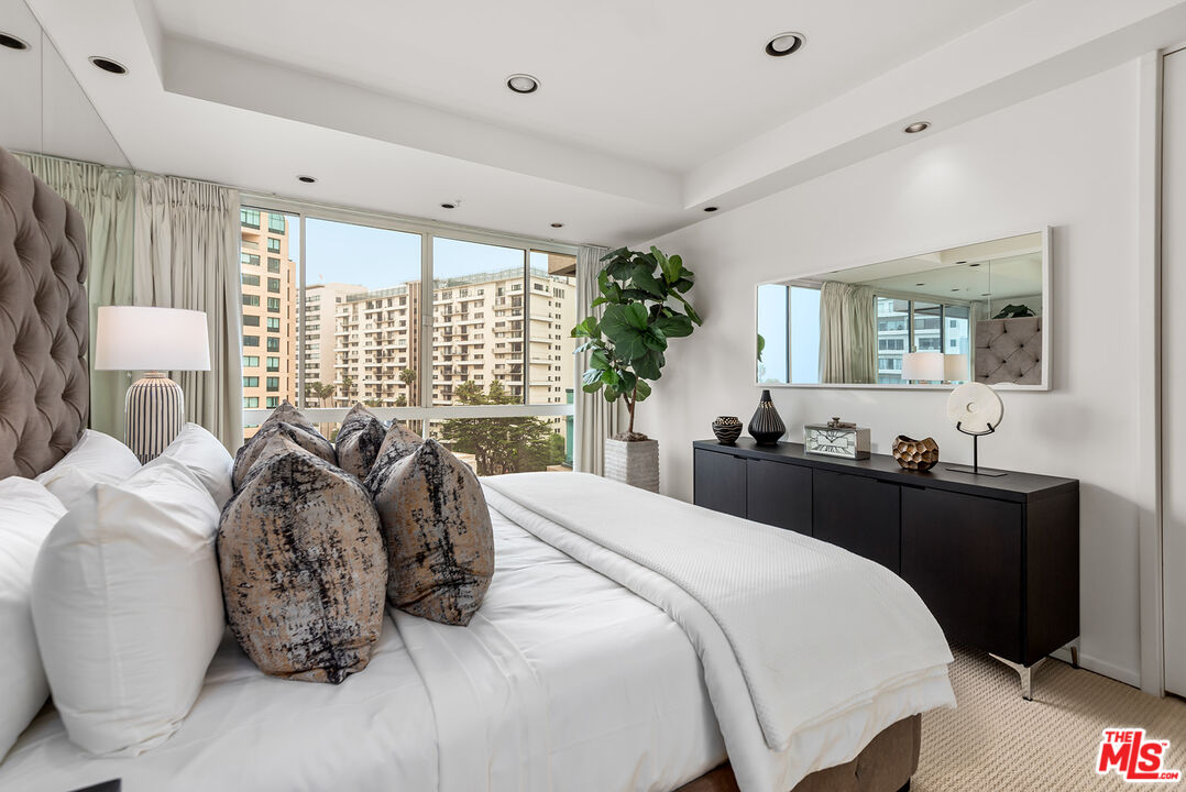 10490 Wilshire Blvd Unit: 602