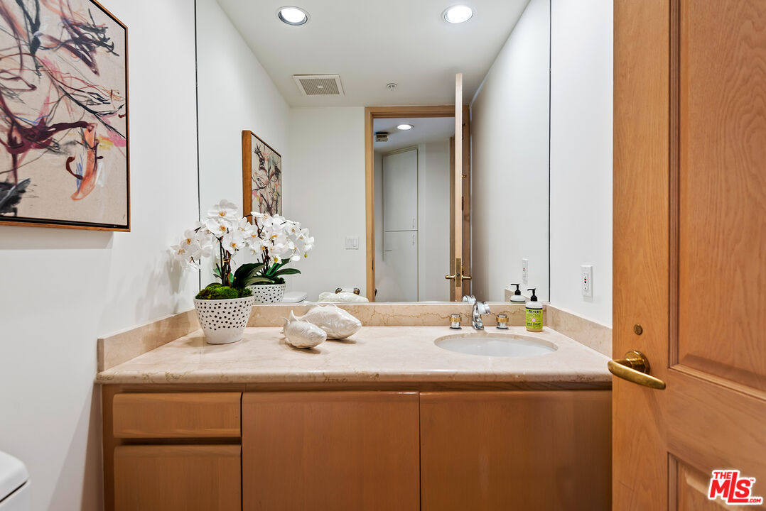 10490 Wilshire Blvd Unit: 602