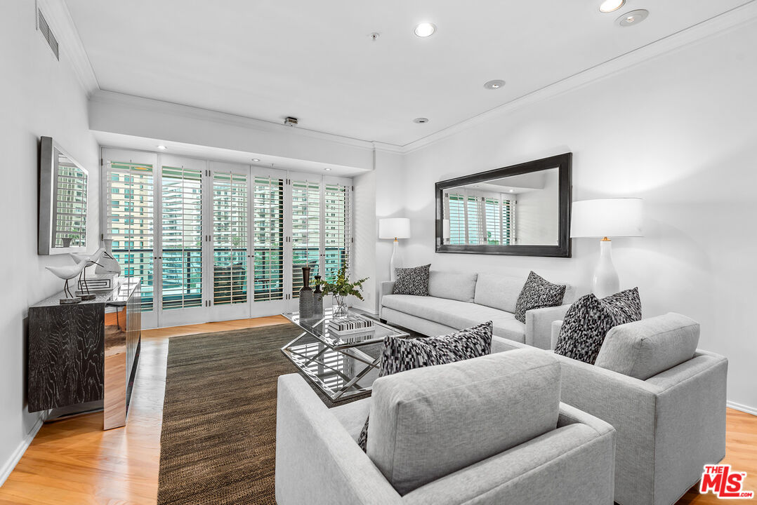 10490 Wilshire Blvd Unit: 602