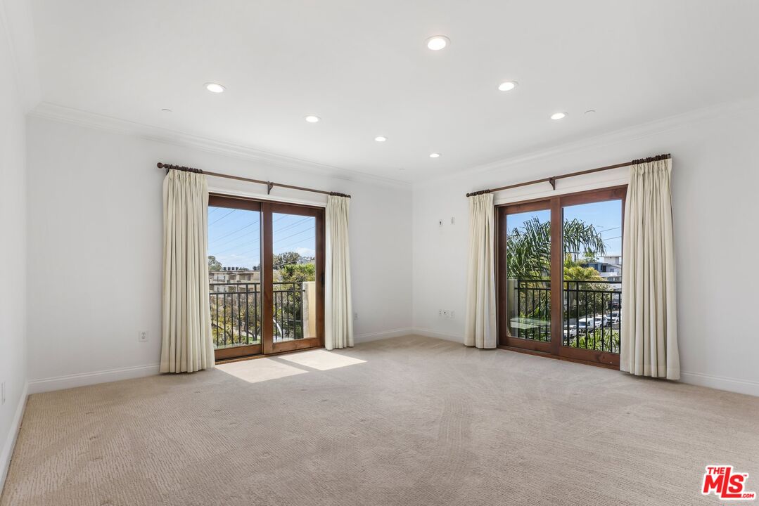 11863 Darlington Ave Unit: 304