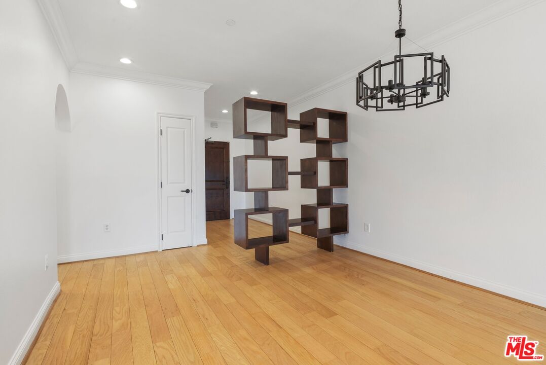 11863 Darlington Ave Unit: 304