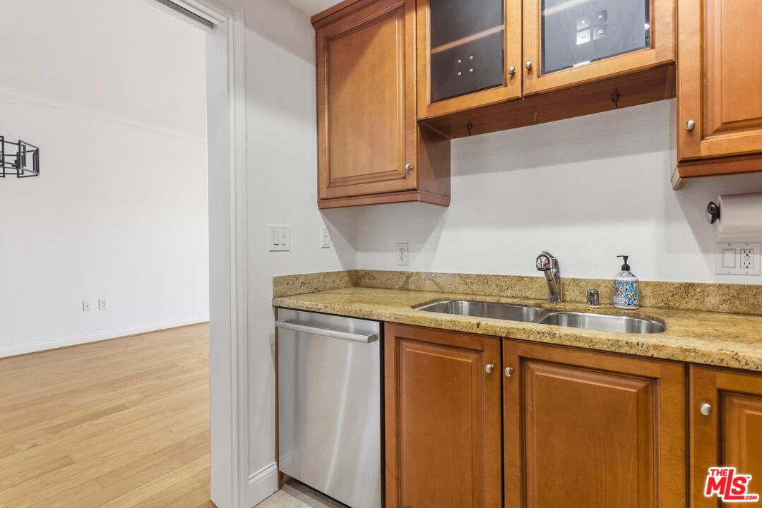 11863 Darlington Ave Unit: 304