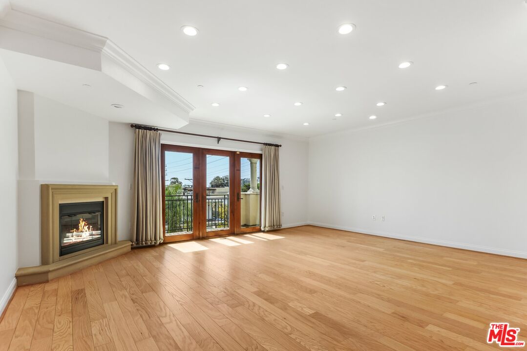 11863 Darlington Ave Unit: 304