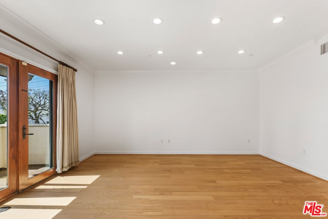 11863 Darlington Ave Unit: 304